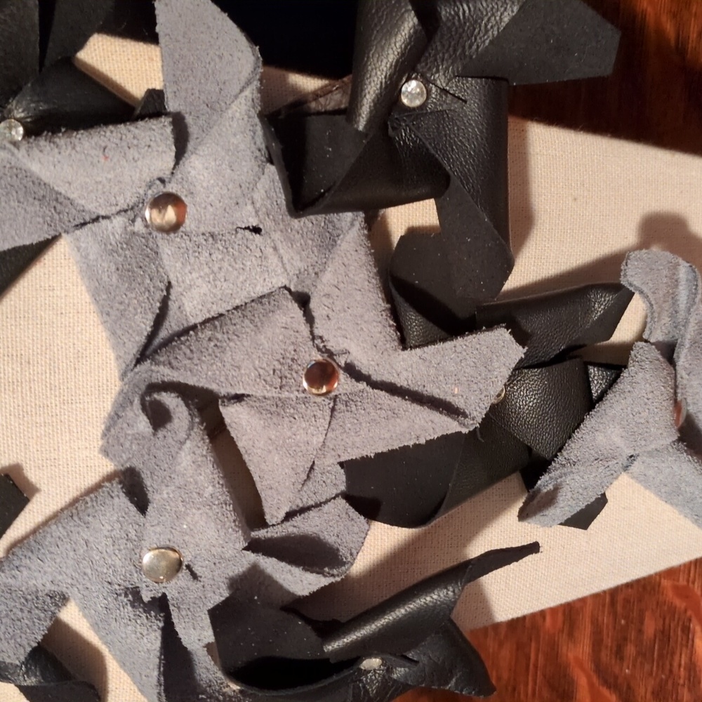 Handmade Genuine Leather Suede Pinwheel Statement Necklace Black Blue #008 - Picture 3 of 9